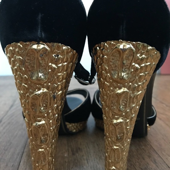 Tom Ford Black & Metallic Gold  Heels - Picture 6 of 8
